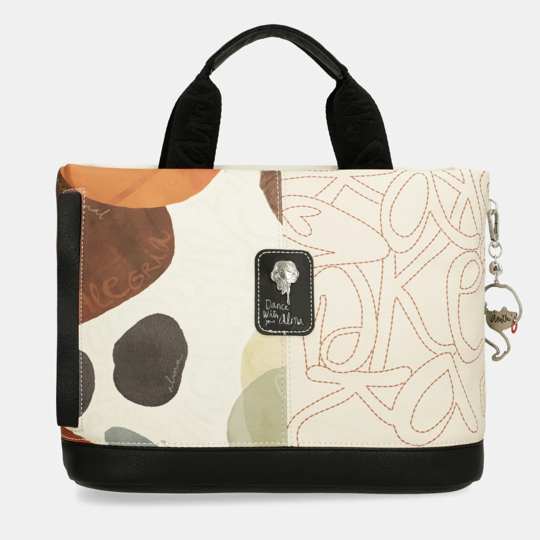 Esta carteira é o acessório perfeito para quem procura estilo, cor e personalidade. Inspirada na arte e na expressão criativa, o seu design combina tons terrosos e estampas vibrantes, tornando-a uma peça única e sofisticada.
Com um estampado vibrante, esta coleção é inspirada numa viagem pelo país natal de Anekke: Espanha.