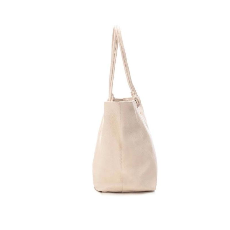 Esta carteira combina estilo e funcionalidade, sendo perfeita para a acompanhar nas suas atividades diárias ou ocasiões especiais. O seu design elegante e detalhes de qualidade, tornam-a uma escolha sofisticada para mulheres que valorizam acessórios de qualidade. Além do fecho principal com botão de pressão, possui um compartimento com fecho interno para armazenar itens menores de forma organizada. Perfeita para uso diário ou ocasiões especiais, complementa qualquer look com elegância e sofisticação.