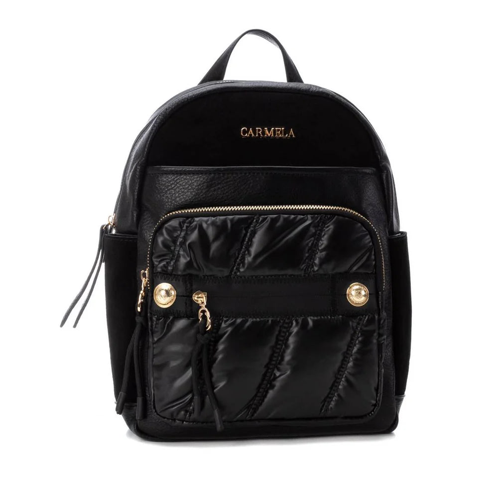 Esta mochila é a combinação perfeita de praticidade e estilo moderno.
Com design sofisticado, mistura diferentes texturas de forma harmoniosa, destacando um bolso frontal acolchoado com acabamento brilhante que confere um toque de glamour ao modelo.