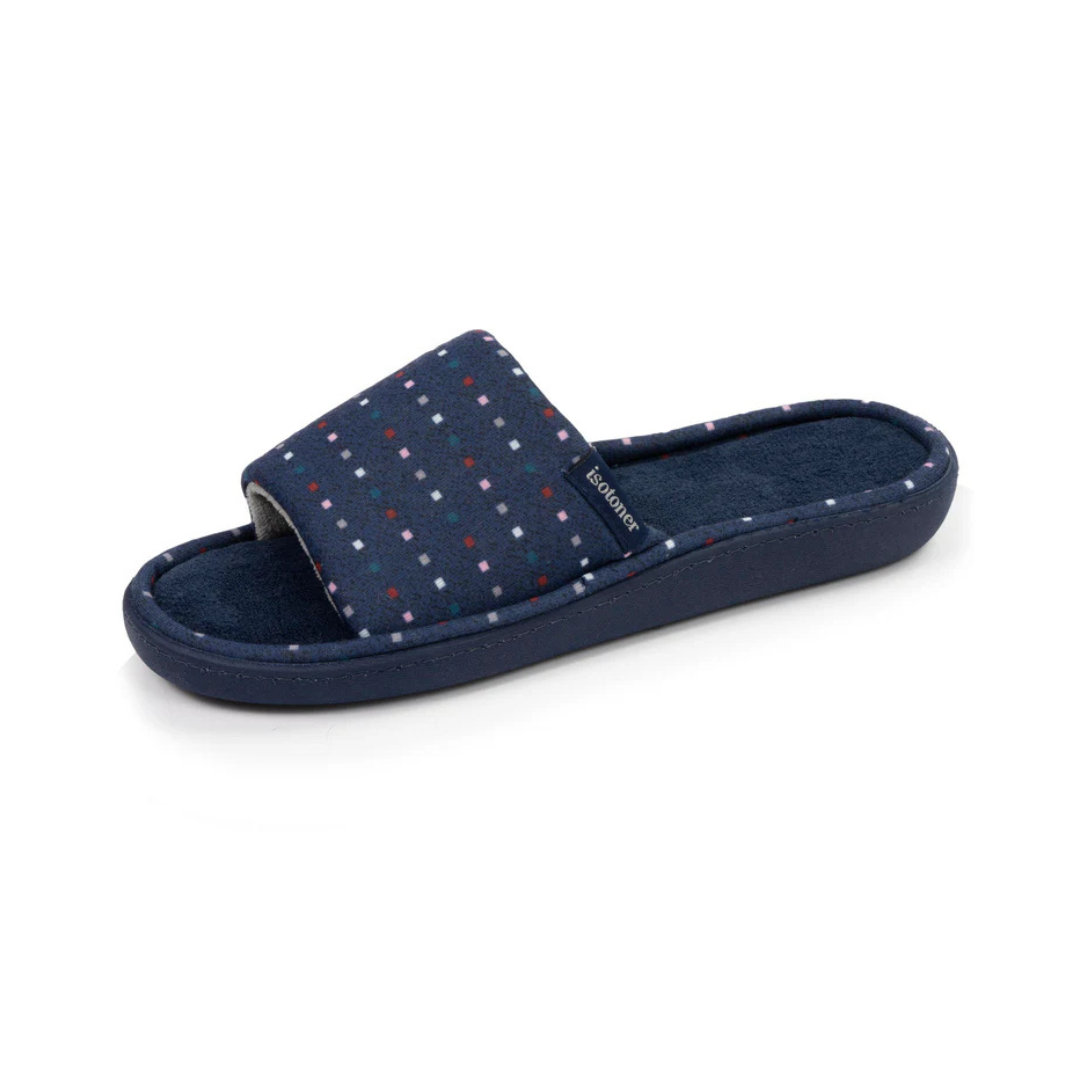 Este confortável chinelo é a escolha ideal para quem procura relaxamento e estilo em casa.
Com um design moderno em azul-escuro e padrão discreto de pequenos quadrados coloridos, oferece um toque de elegância casual. A palmilha acolchoada proporciona um excelente suporte e suavidade ao caminhar, enquanto o material respirável garante frescura e bem-estar durante todo o dia.