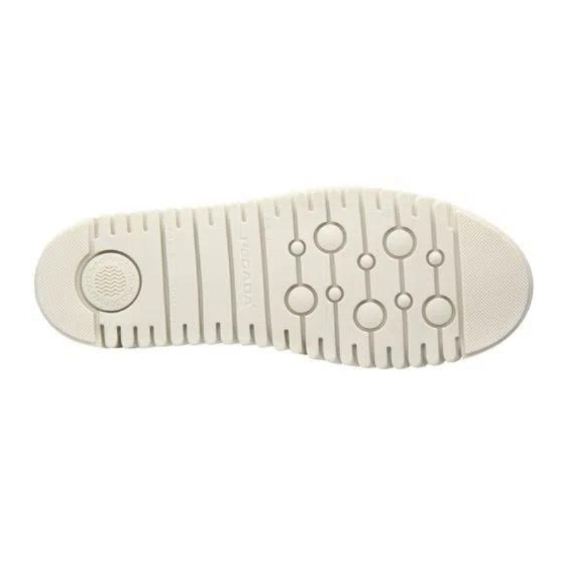 As sapatilhas da linha Yoga foram criadas a pensar na extrema flexibilidade e liberdade de movimento para os pés. Isto porque possuem um solado emborrachado, com design diferenciado, sendo super flexível e com aderência extra, contando ainda com o sistema Booble Impact, que são pequenas bolhas na parte de baixo que reduzem os impactos.