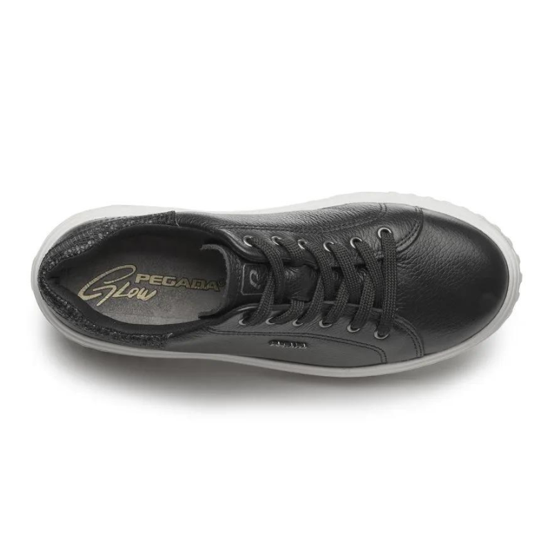 Estas sapatilhas combinam estilo e conforto para o uso diário. Apresentam um design moderno com solado branco robusto que oferece excelente aderência e durabilidade. Fabricadas com materiais de alta qualidade, as sapatilhas são ideais tanto para passeios casuais quanto para ocasiões mais descontraídas, garantindo conforto durante todo o dia.