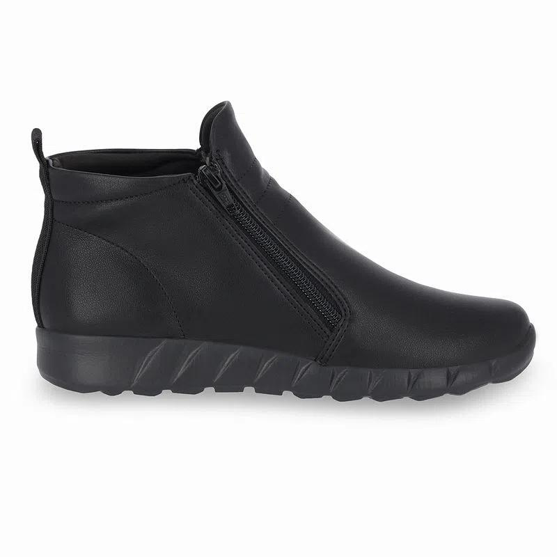 Elegante e fashion, para garantir conforto aos seus pés, a bota Fabi é uma opção ideal. Leve e flexível, este modelo foi pensado nas necessidades de todas as mulheres. Com super amortecimento, proporciona maior absorção de impactos. O acabamento confortável e o forro super macio tornam-na indispensável para quem precisa ficar horas de pé no trabalho.
