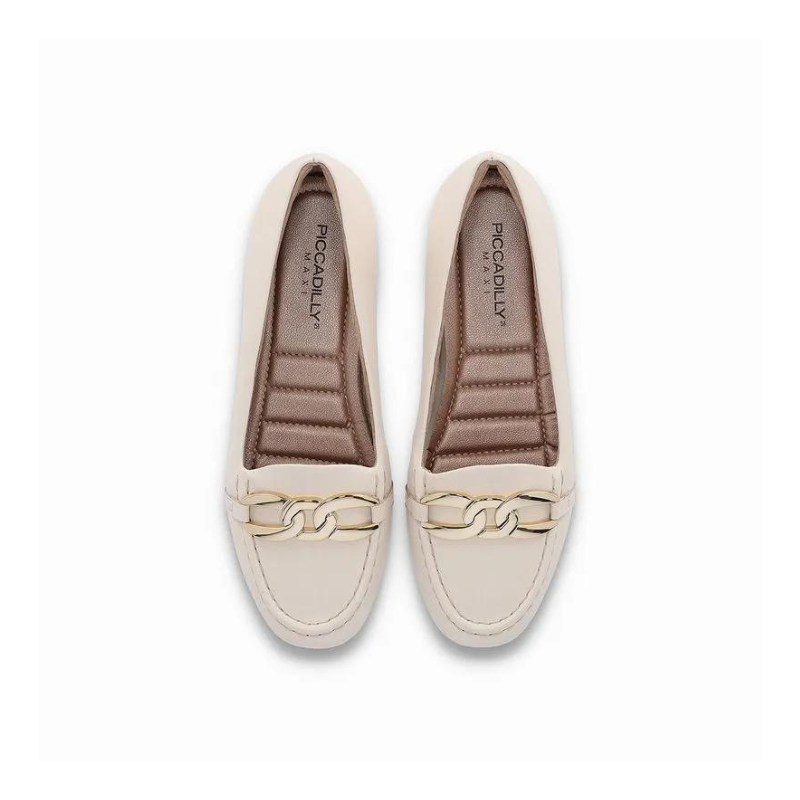 Delicado e charmoso, com este mocassim os seus pés terão o suporte necessário para enfrentar qualquer desafio. Leve, flexível e com sola super aderente, este modelo foi pensado nas necessidades de todas as mulheres. O acabamento confortável, o forro muito macio e a espuma fofinha no calcanhar tornam-o indispensável para quem precisa ficar horas de pé no trabalho.