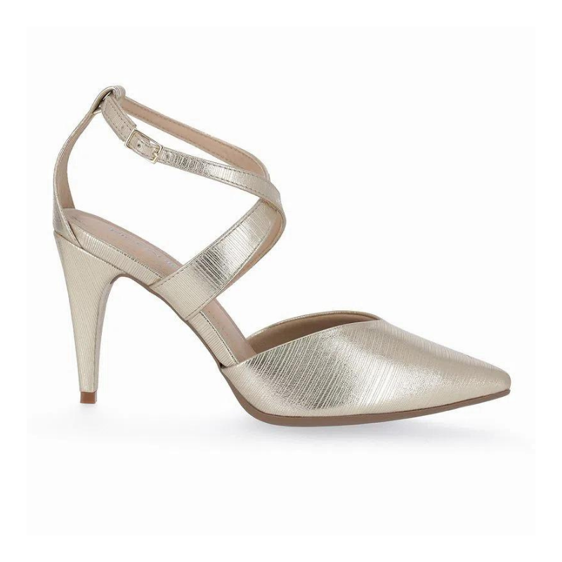 Sofisticada e versátil, para garantir conforto aos seus pés, a sandália Silvana é uma opção ideal. Aproveite a versatilidade do dourado e do prateado para combinar com diversas cores e estampados da estação. Este modelo possui palmilha com super estabilidade, garantindo mais segurança ao caminhar.