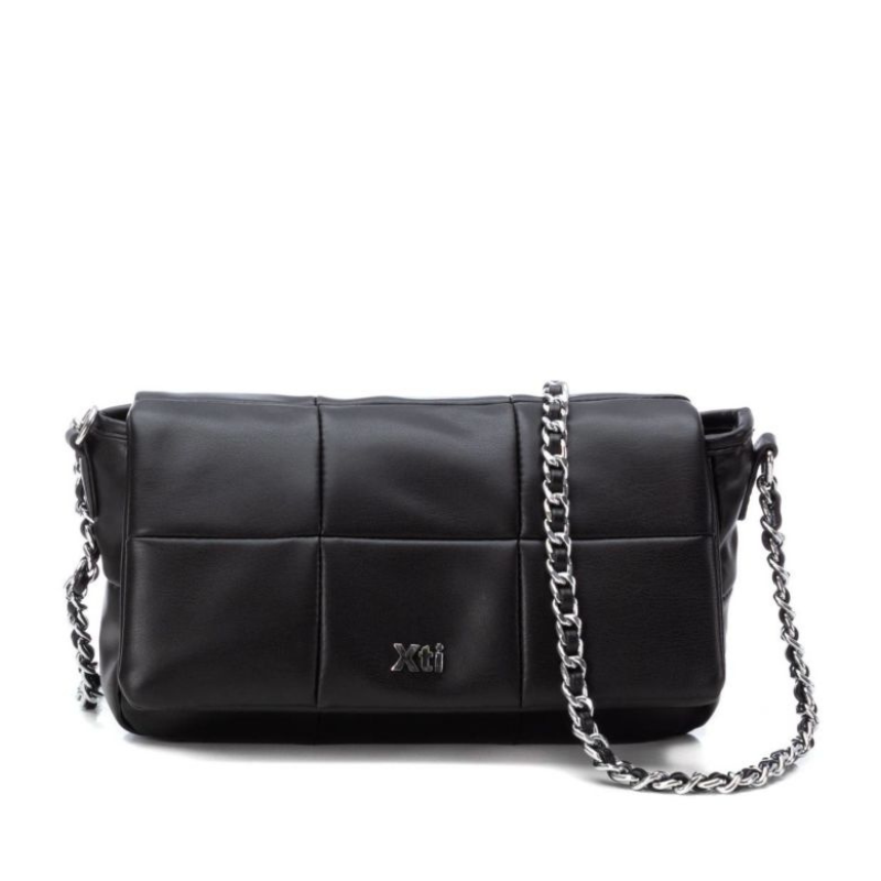 Elegante e moderna, a carteira crossbody é um modelo clássico, que aparece repaginado nesta coleção. Com um estilo bem marcante, este acessório estruturado fica lindo com vários looks. Com alça de corrente, fecho de correr e botão em íman, proporcionando duas possibilidades de fechar a sua carteira. Este modelo obteve o certificado vegano pela organização mundial PETA (Organização dos Direitos dos Animais).