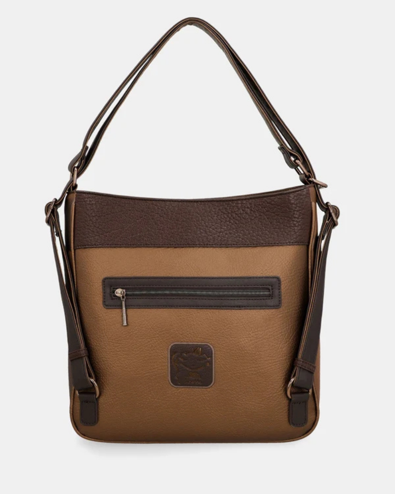 Esta é a peça perfeita para a mulher que valoriza versatilidade sem abrir mão do estilo.

Com um design bicolor que combina caramelo e castanho escuro, esta bolsa destaca-se pelos detalhes em relevo inspirados na coleção Voyage — motivos florais, silhuetas femininas e a inconfundível assinatura da marca gravada no material — conferindo-lhe uma personalidade única e intemporalmente sofisticada.