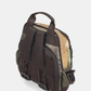 Esta mochila é uma peça audaz e contemporânea, que se destaca pela sua combinação de materiais e tons sofisticados.

A paleta multicor — que reúne dourado envelhecido, bordô e bege em tons patchwork — confere-lhe um carácter único e inconfundível, remetendo para a estética aventureira e cosmopolita da coleção Odyssey.