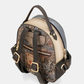 A Mochila Pequena Tulip da Anekke é uma peça de coleção que se distingue pelo seu padrão ilustrado exclusivo — a personagem de cabelo escuro da marca, rodeada de detalhes gráficos e a frase&nbsp;time to bloom gravada com delicadeza.

A combinação de cinza escuro com creme e os acessórios dourados conferem-lhe um equilíbrio perfeito entre o caprichoso e o sofisticado. Graças à alça ajustável, adapta-se ao seu ritmo.