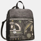 Esta mochila combina estilo e funcionalidade de forma inconfundível.

Com um design estruturado e formato quadrado, apresenta uma ilustração exclusiva da coleção Melody, em tons de verde musgo, preto e dourado envelhecido, que lhe confere um carácter artístico e sofisticado. A superfície em material sintético de alta qualidade imita o couro com textura subtil, enquanto a assinatura da marca em relevo na parte superior e o pendente decorativo no bolso frontal adicionam um toque de distinção.