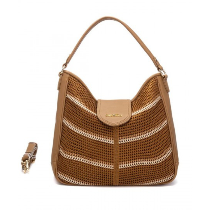 Uma carteira de ombro com alma de verão e elegância intemporal.

Esta mala de ombro em croché é o acessório que define o verão — textura artesanal, silhueta generosa e detalhes em dourado que elevam qualquer look. O padrão em relevo cria movimento e profundidade.