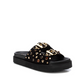 Cheios de atitude e estilo, estes chinelos são perfeitos para quem quer juntar conforto e personalidade no dia a dia.

Com duas opções de estampado – preto com tachas douradas ou animal print com aplicações – trazem duas fivelas ajustáveis que além de práticas são um charme à parte. A sola em plataforma proporciona maior conforto ao caminhar, enquanto o design robusto adiciona um visual.