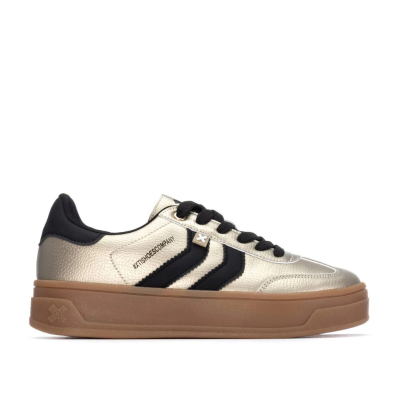 Estas sapatilhas de sola grossa combinam estilo urbano com máximo conforto.

Oferecem um visual versátil que se adapta facilmente a diferentes looks do dia a dia. A sola robusta em borracha garante aderência e durabilidade, enquanto o interior acolchoado proporciona bem-estar em cada passo.